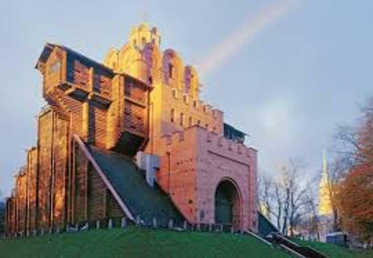 Kyiv Top Location 60M2 Apt In Old City Fast Wifi Selfchekin Kültér fotó